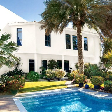 Jotashield Super Durable Silk 3.6 Litres / Jazz White Chi 7236 Matt Paints